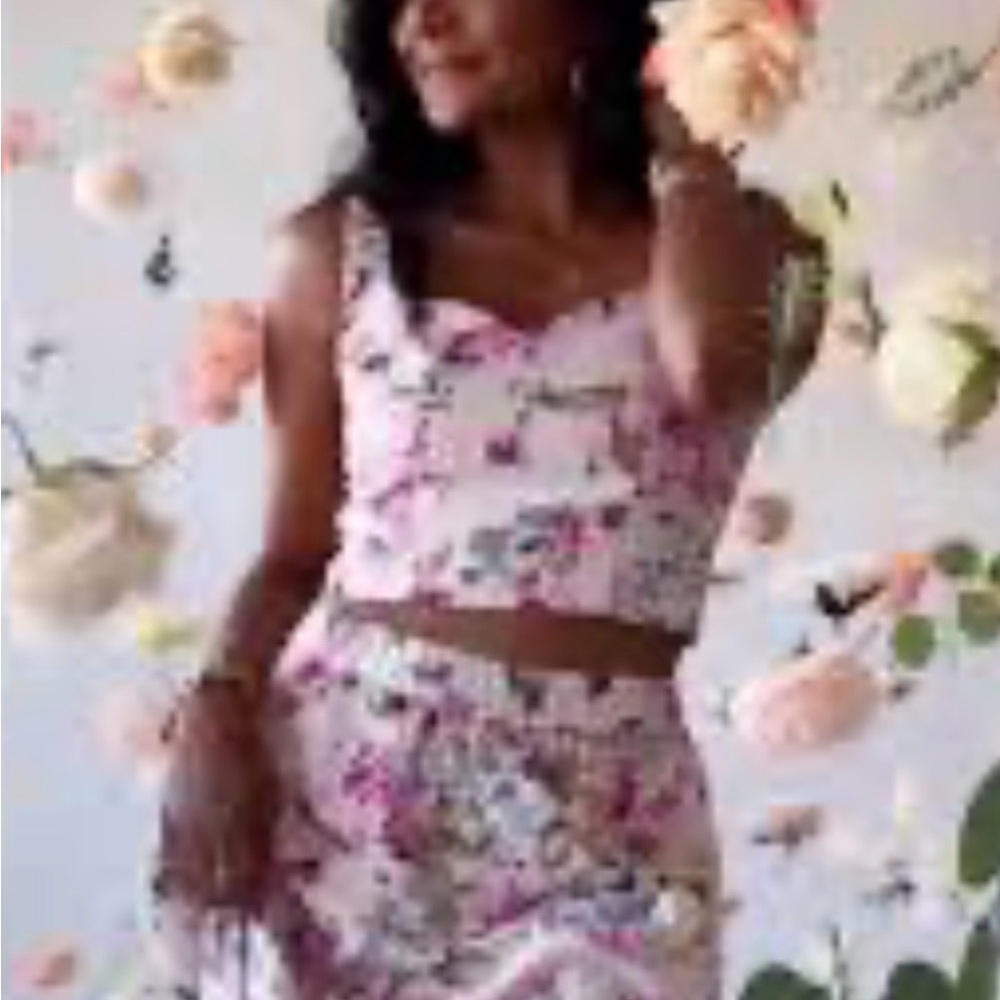 Reitmans x The Birds Papaya Floral Top